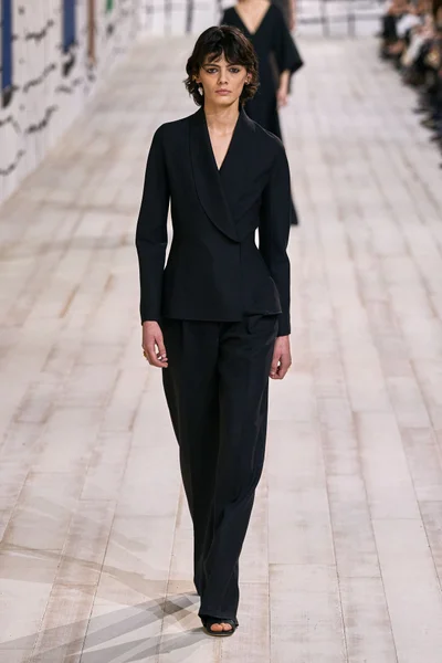 Look 37